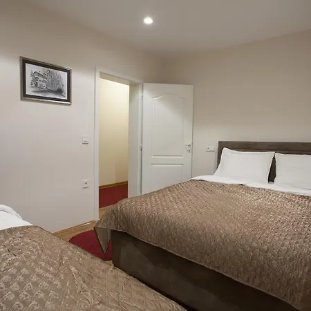 ゲストハウス Brocat ノヴィ・パザル