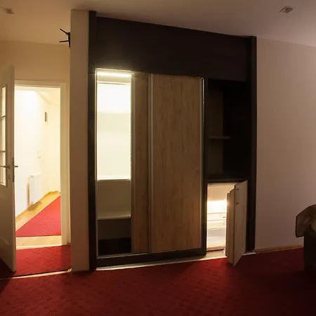 ゲストハウス Brocat ノヴィ・パザル