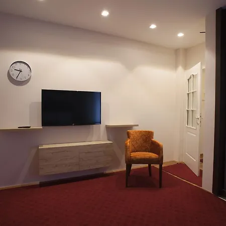 Brocat ノヴィ・パザル