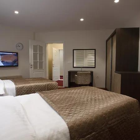 ゲストハウス Brocat 4*