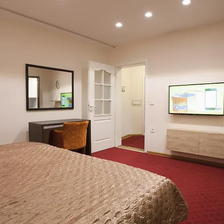 ゲストハウス Brocat ノヴィ・パザル